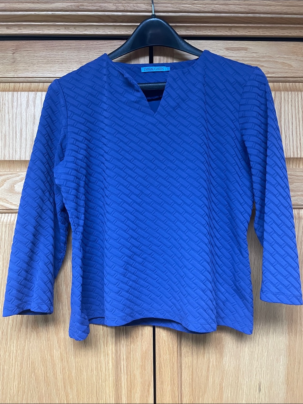 J. McLaughlin Textured V-Neck Top - Size Medium
